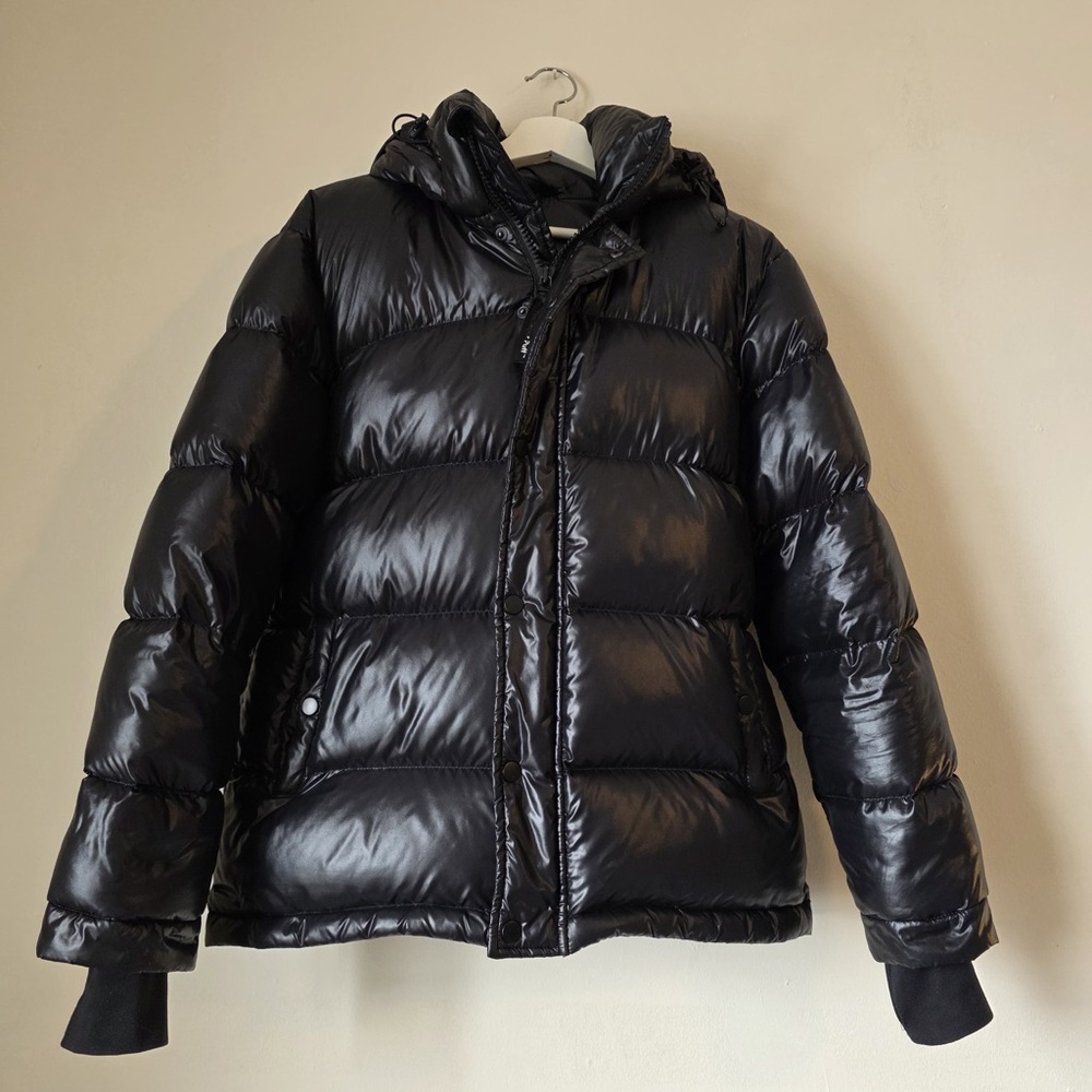Aritzia Black Puffer Jacket